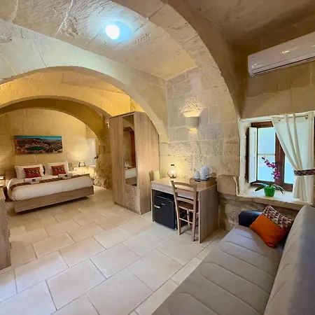 Ta' Matmura Bed & Breakfast *