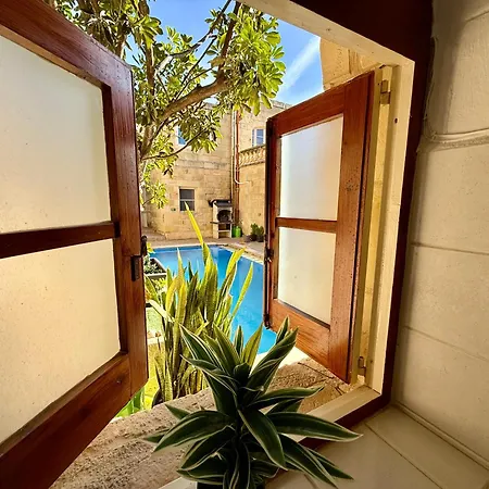 Ta' Matmura Bed & Breakfast *
