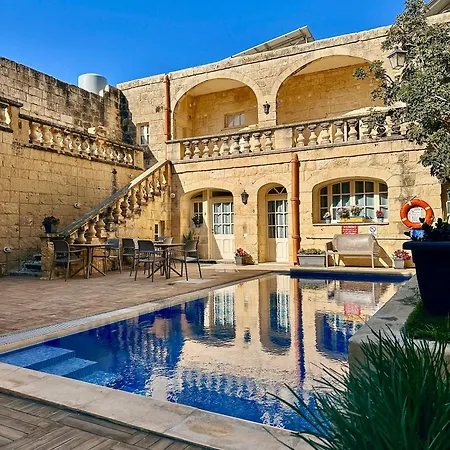 Ta' Matmura Bed & Breakfast Għarb