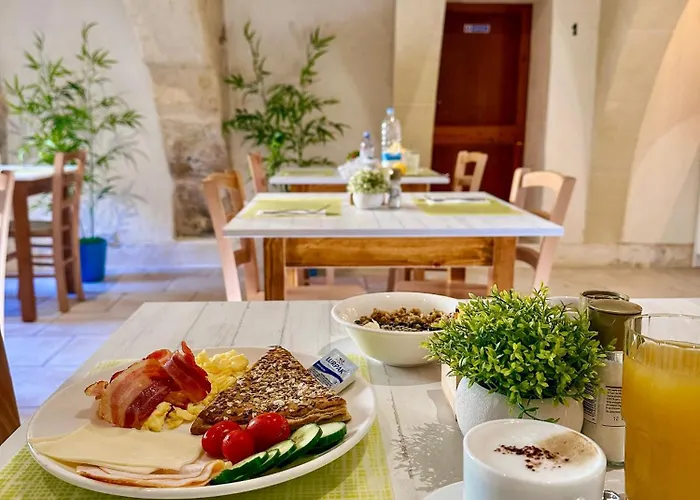 Ta' Matmura Boutique 3*